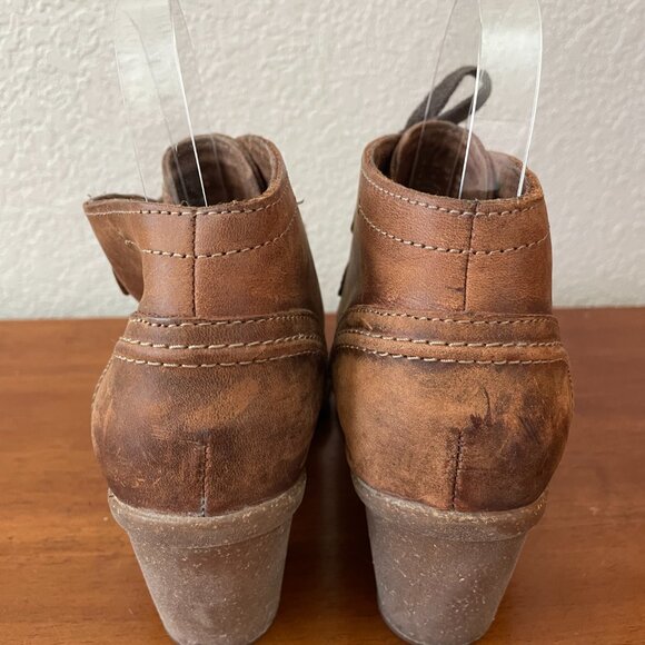 Clarks Artisan Carleta Lyon Womens Brown Nubuck Leather Ankle Bootie Size 7.5M - Picture 4 of 10